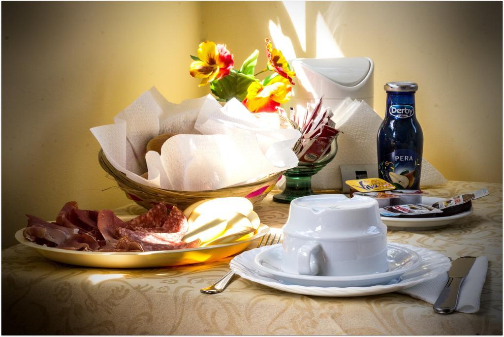 B&B Degli Amici Ciampino Luaran gambar